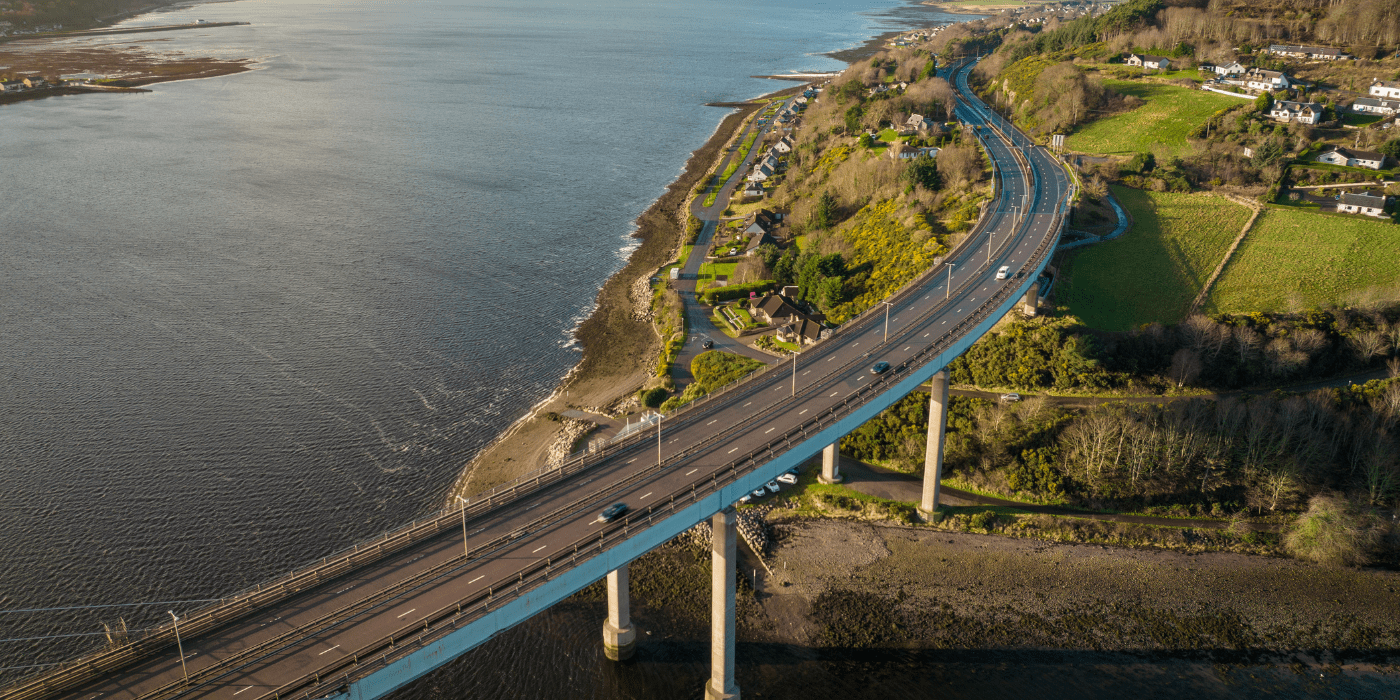 Most koji se proteže od North Kessocka do Invernessa, Škotska